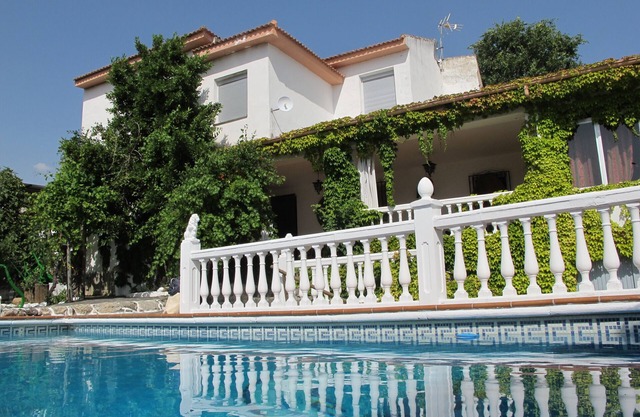 Rural house with private pool in the middle of nature
