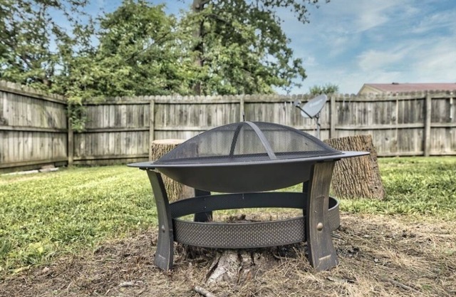 Rustic 3BR with King Size Bed and Fire Pit