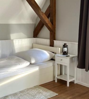 Rustic Charm - Cottage by Comfort Housing