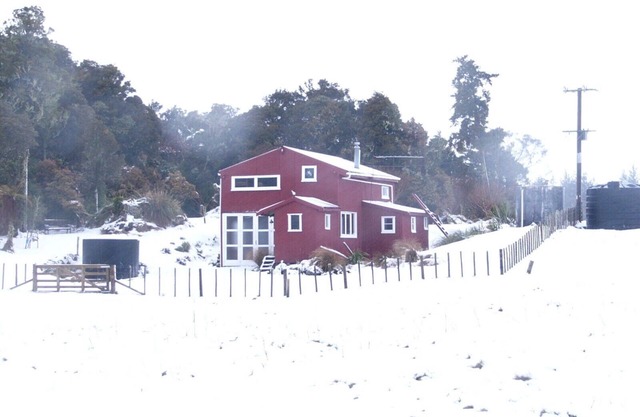 Rustic charming converted barn, 10 minutes from Tongariro National Park
