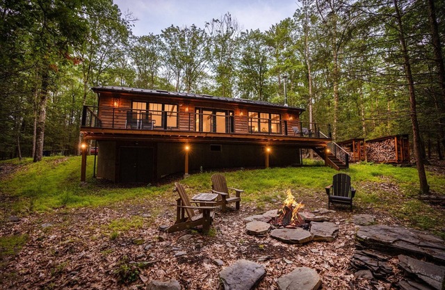 Rustic-chic Cabin ☆ 15 to Woodstock 25 to Hunter