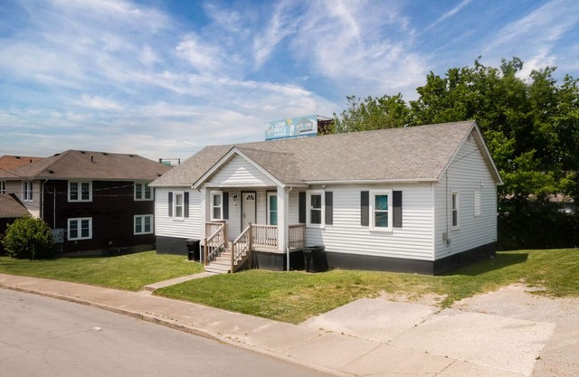 Rustic Home w/2 BR - WIFI included