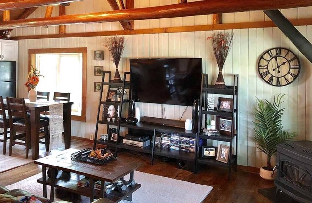 Rustic 'Log Cabin' in Quiet CF Neighborhood!