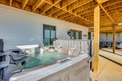 Rustic Missouri Vacation Rental with Hill Views!