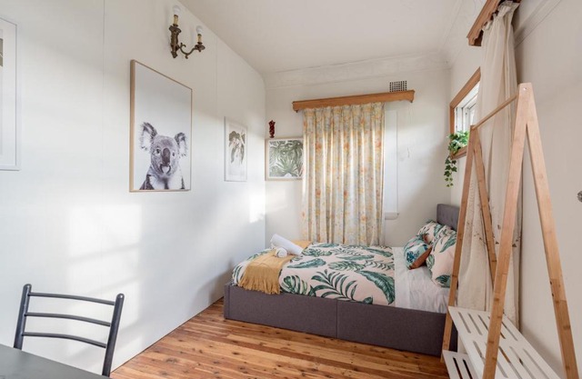 Rustic Private Room in Waterfront Beach Retreat 4 - SHAREHOUSE