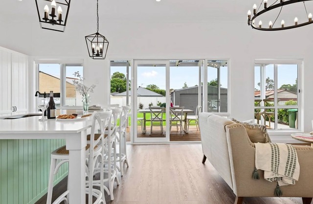 Rustic Retreat w Spa Fire Pit