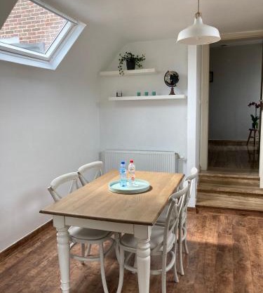Rustig appartement in het groen met terras