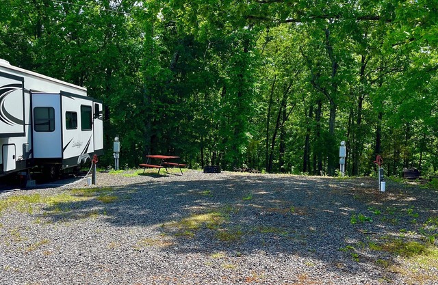 RV Site #48 Back in - Big Rig Friendly 70ftx30ft