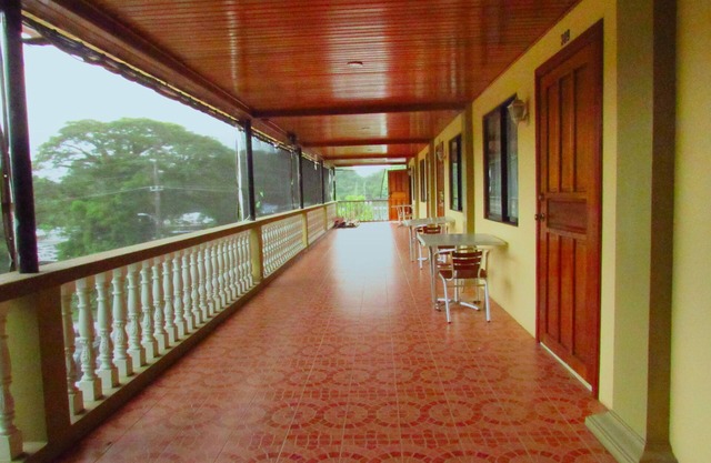 S & C Hotel Suites And Apartments