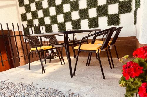 S-HOUSE Apartament Spațios cu Terasă Privată și Parcare Perfect pentru Familii