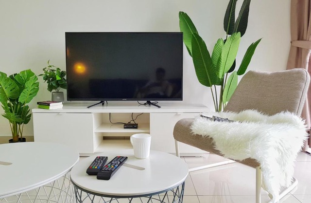 S2 The Trigon @ Luxury comfort home at SETIAWALK