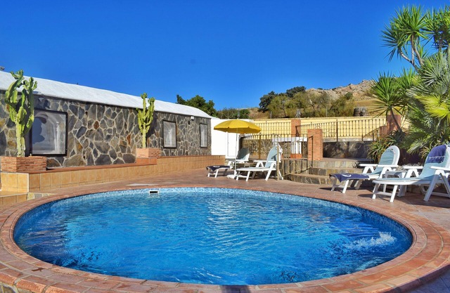 SAFE & SECURE CASA PICASSO WITH YOUR OWN PRIVATE POOL, 2 BEDROOM, 2 BATHROOM