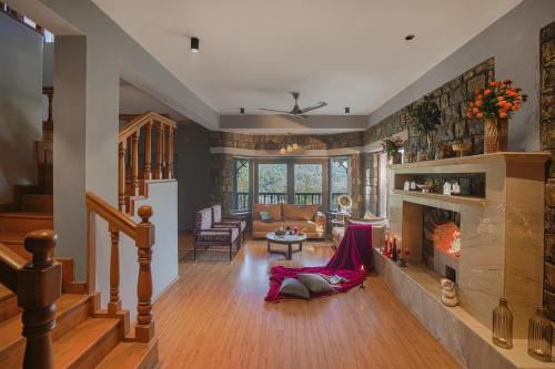 SaffronStays Silver Oak- 3 bedroom villa with large lawns