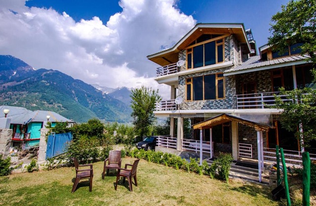 SaffronStays The Mont Arcadia