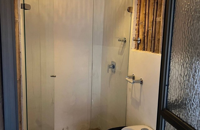 Sahara Suite Cabin with Jacuzzi and Lake View