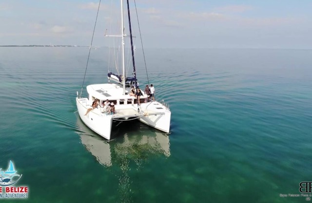 Sailing Catamaran Yacht in Belize