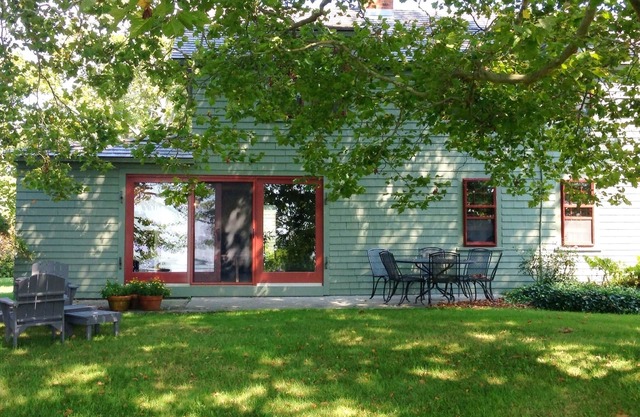 Sakonnet Point water view home + guest cottage near beach