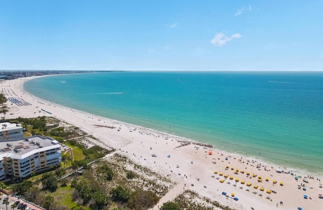 Sala 4 - St Pete Beach Gem!