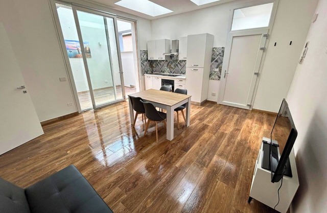 Salinaro three-room apartment 150 m from the sea