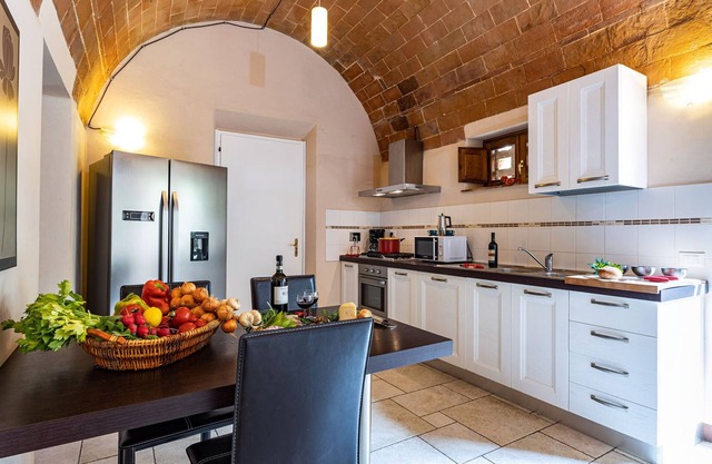 San Biagio 12+3, Emma Villas