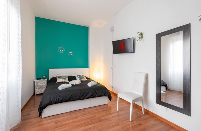 [San Siro] Large Apartment Sleeps 6 Free Wifi Netflix