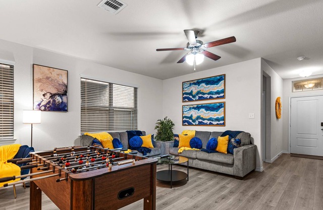 Sanctuary @ Aubrey - Family Friendly Home