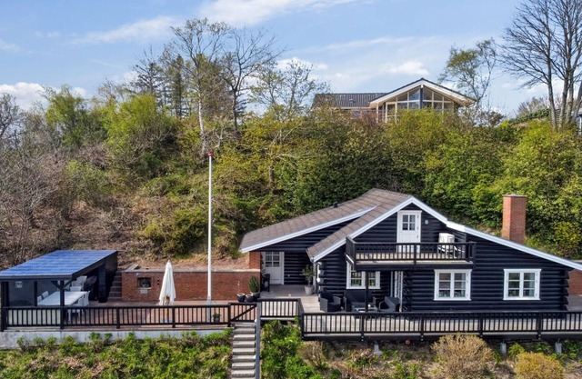 "Sander" - 10m to the fjord by Interhome