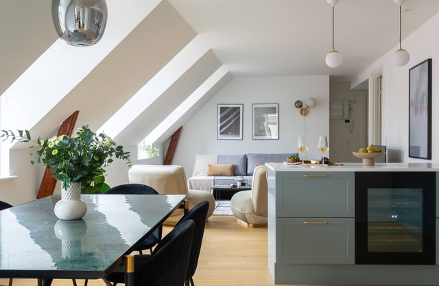 Sanders Leaves - 2Bdr Apt with shared roof terrace