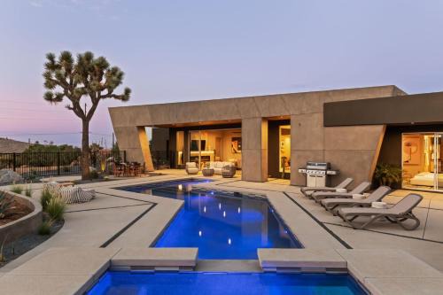 Sandstone by Fieldtrip Modern w Pool Views