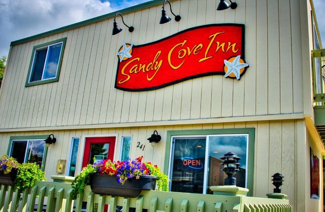 Sandy Cove Inn
