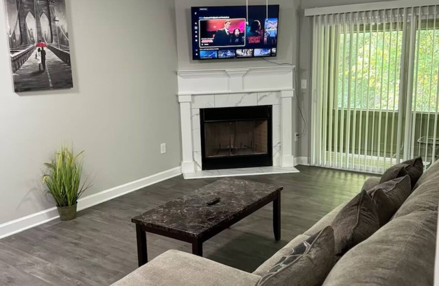 Sanitized 1BR Condo Peaceful Stay WiFi Near I-85 Dining 15min to Downtown ATL