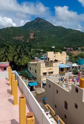 Sathya Guest House - 24 Hours Checkin & Checkout