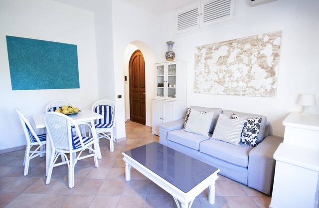 Scalinatella: Comfort Sea-sunset View Apartment in Villa Titina