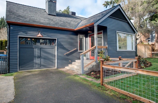 Scandinavian Cottage by the Sea - Close Walk to Ferry and Town