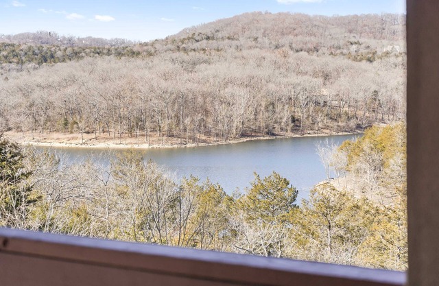 Scenic Lakeview – Stay for 5!