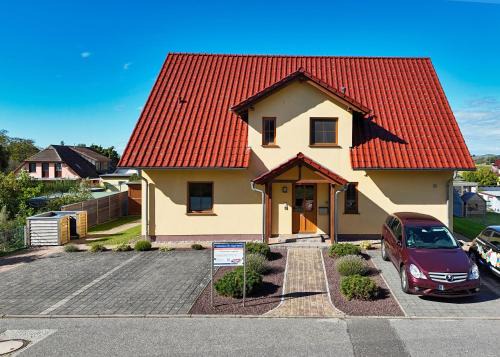 Schicke FeWo mit Terrasse, gratis Nutzung vom AHOI Erlebnisbad und Sauna in Sellin - Haus De niege Wech FeWo 02