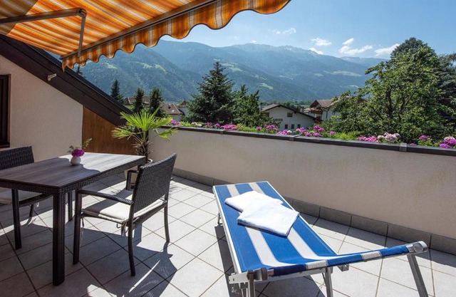 Schnitzer Ferienwohnung Anemone