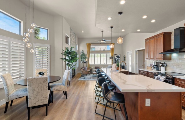 Scottsdal: Pool , 2BR/2BTH - Elegant!