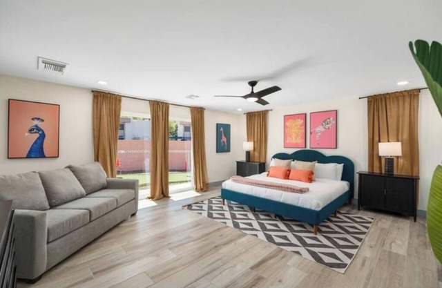 Scottsdale Sass, just 4 Min to Old Town Scottsdale with Heated Pool