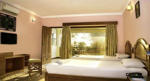 Sea Breeze Beach Resort