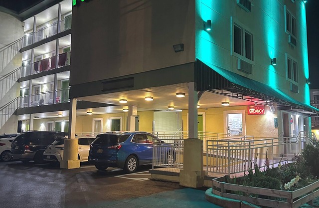 Sea Palace Inn
