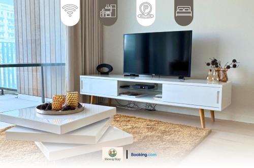 Sea View 1 BR Flat With Pool - Ideal For Couples & Families By SlowayStay Holiday Apartment & Short Term Rental Oostende