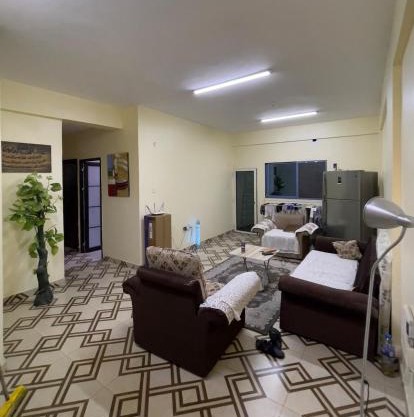 Sea View APT Near dubai Bus Station men Sharing