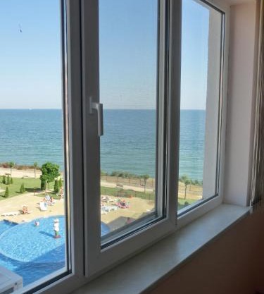 Sea View Panorama apartment on complex with pools and beach, Sveti Vlas