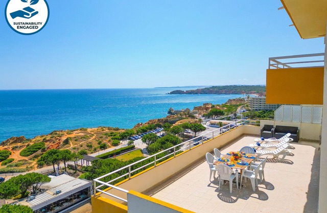 Sea View & Pool by Praia da Rocha