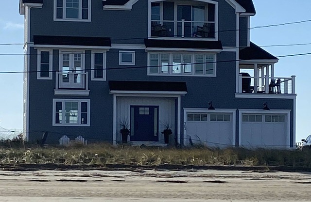 Seabrook Beach, Fall in New England, leaf peeping and coastal drives