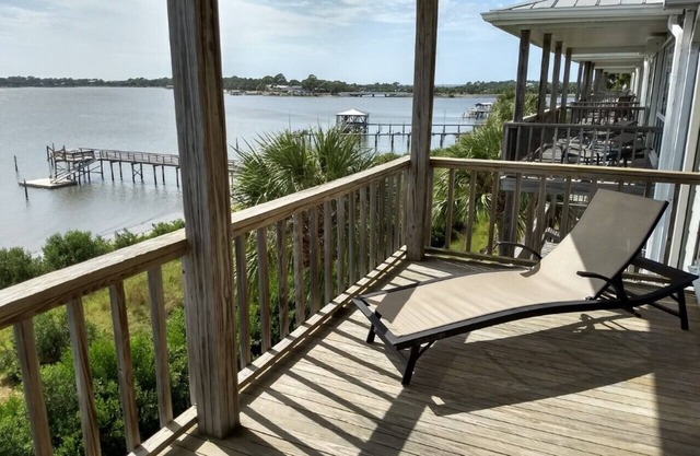 Seahorse Landing