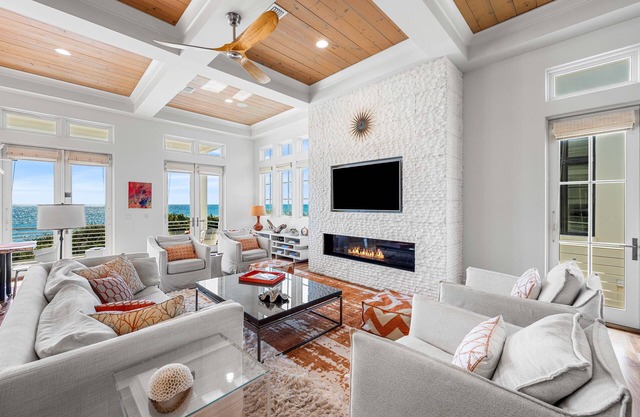 Sealah - Gulf Front home in Water's Edge!