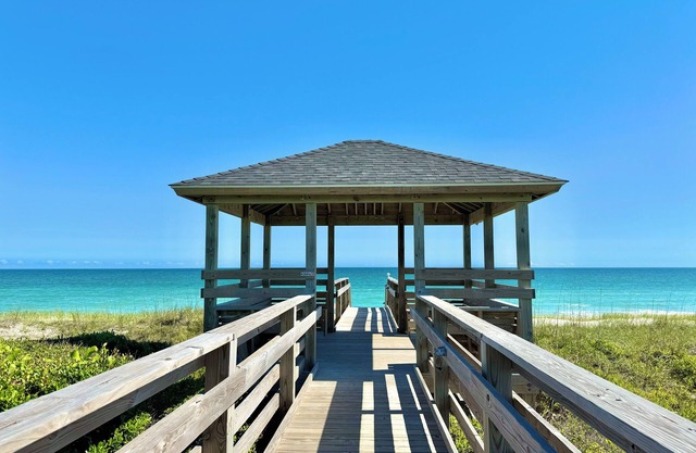 Seaside Escape Pool Kitchen Direct Beach Access