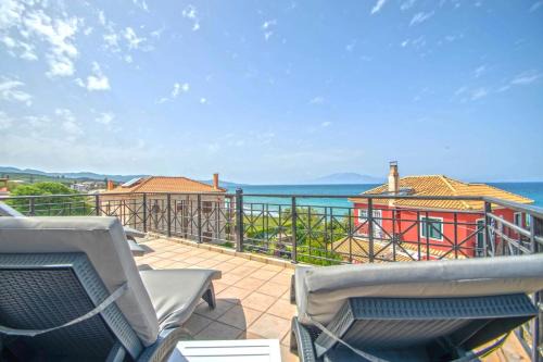 Seaside Holiday House by elite